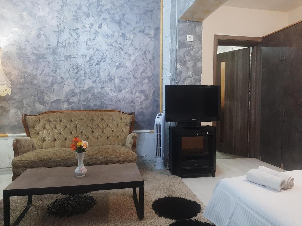 Studio Calea Victoriei Apartment Bucharest Exterior photo